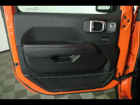 Used 2020 Jeep Gladiator Rubicon image 19