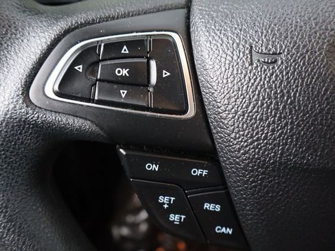 Used 2017 Ford Escape SE AWD/4WD image 29