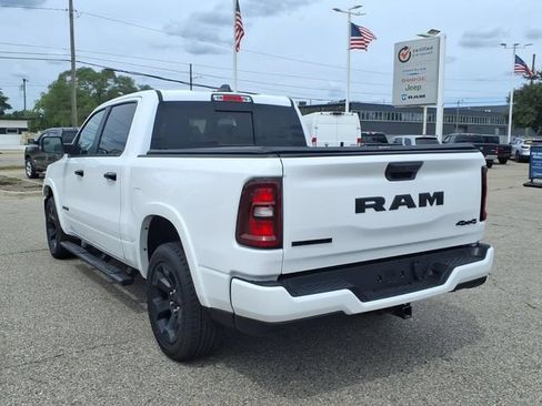 Used 2025 RAM 1500 Big Horn AWD/4WD image 7