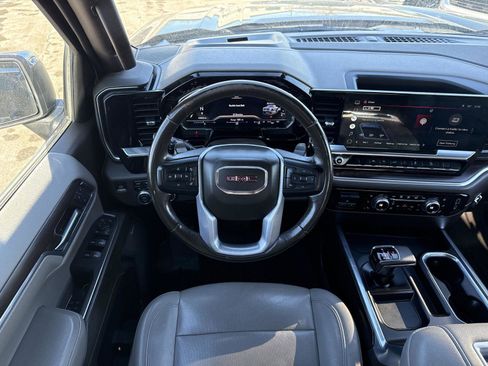 Used 2022 GMC Sierra 1500 SLT w/ SLT Premium Package image 16