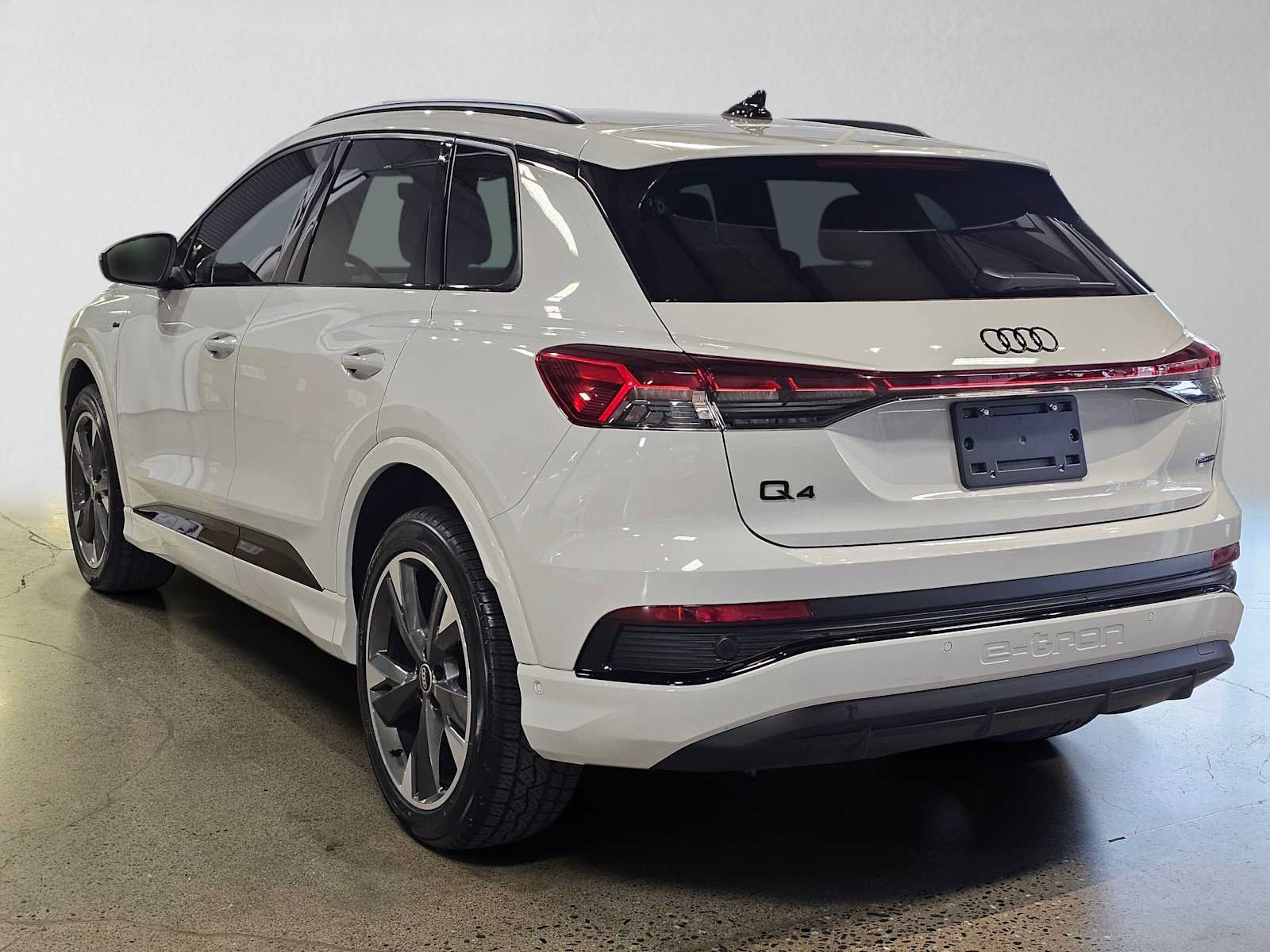 Used 2023 Audi Q4 e-tron Prestige w/ Black Optic Package AWD/4WD image 5