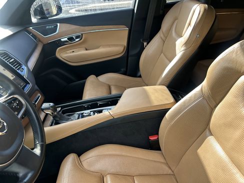 Used 2018 Volvo XC90 T6 Inscription w/ Convenience Package image 12