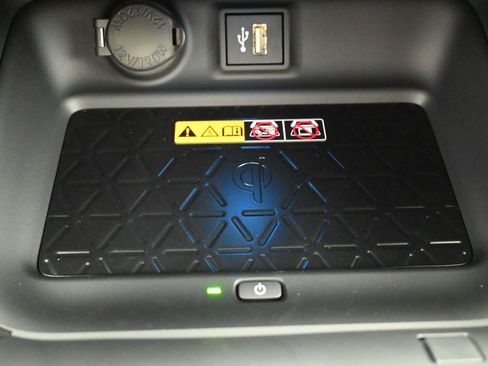 Certified 2025 Toyota RAV4 XSE image 27