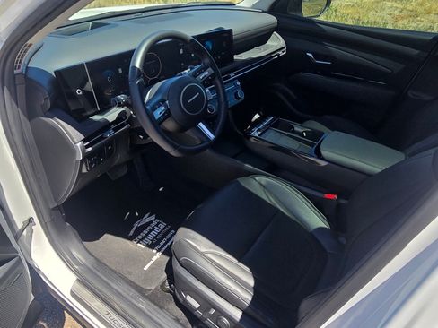 Used 2025 Hyundai Tucson Limited AWD/4WD image 26