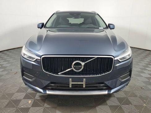 Used 2019 Volvo XC60 T5 Momentum w/ Multimedia Package image 2
