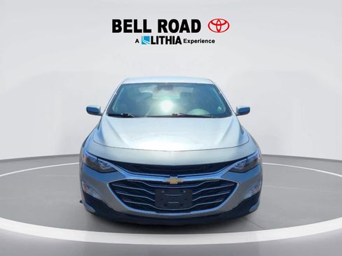 Used 2025 Chevrolet Malibu LT FWD image 9