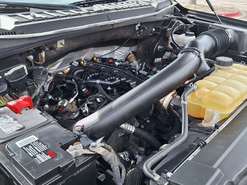 Used 2018 Ford F150 Raptor w/ Equipment Group 802A Luxury image 38