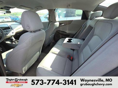 Used 2025 Chevrolet Malibu LT FWD image 13
