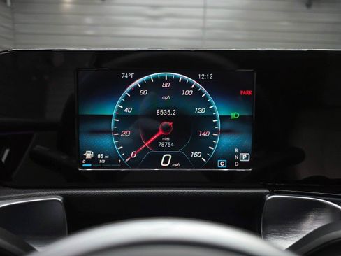 Used 2021 Mercedes-Benz GLB 250 image 24