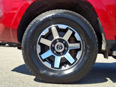Used 2022 Toyota 4Runner TRD Off-Road Premium AWD/4WD image 10