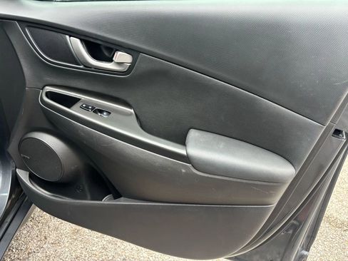 Used 2020 Hyundai Kona Limited image 22