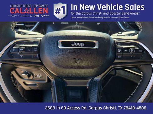 Used 2024 Jeep Grand Cherokee L Altitude AWD/4WD image 23