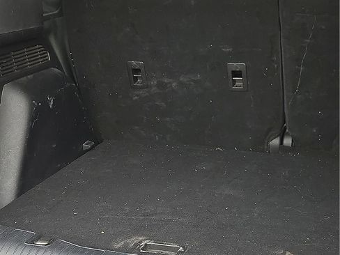 Used 2022 Ford Escape SE w/ SE Sport Appearance Package image 8