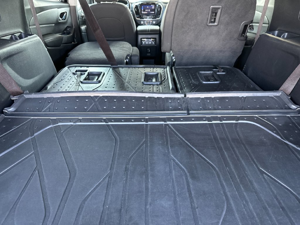 Used 2021 Chevrolet Traverse LT FWD image 15
