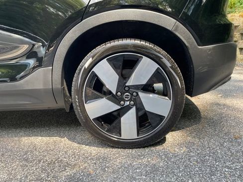 Certified 2023 Volvo C40 P8 Recharge Ultimate AWD/4WD image 25
