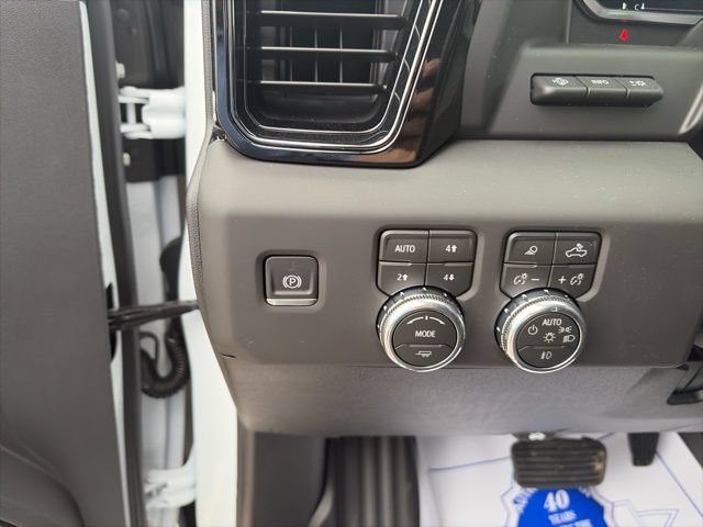 New 2026 GMC Sierra 2500 AT4 w/ AT4 Premium Plus Package AWD/4WD image 19