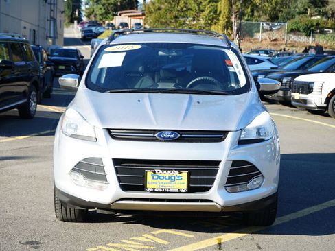 Used 2015 Ford Escape SE w/ SE Chrome Package image 2