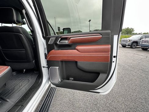 Certified 2024 GMC Sierra 3500 Denali Ultimate AWD/4WD image 18