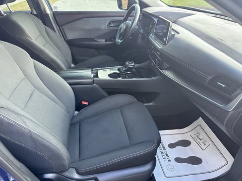 Used 2023 Nissan Rogue S FWD image 10