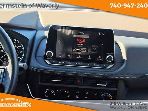 Used 2023 Nissan Rogue S AWD/4WD image 9