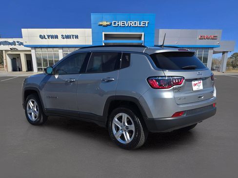 Used 2023 Jeep Compass Latitude w/ Convenience Group image 11