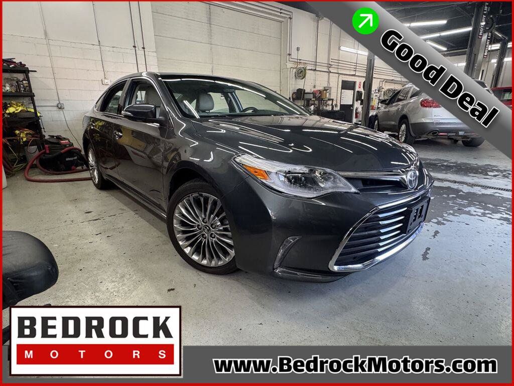 Used 2018 Toyota Avalon Limited FWD image 1