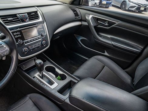 Used 2016 Nissan Altima 2.5 SR FWD image 15