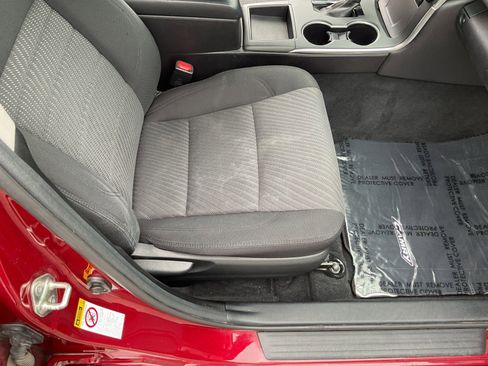 Used 2017 Toyota Camry LE FWD image 22
