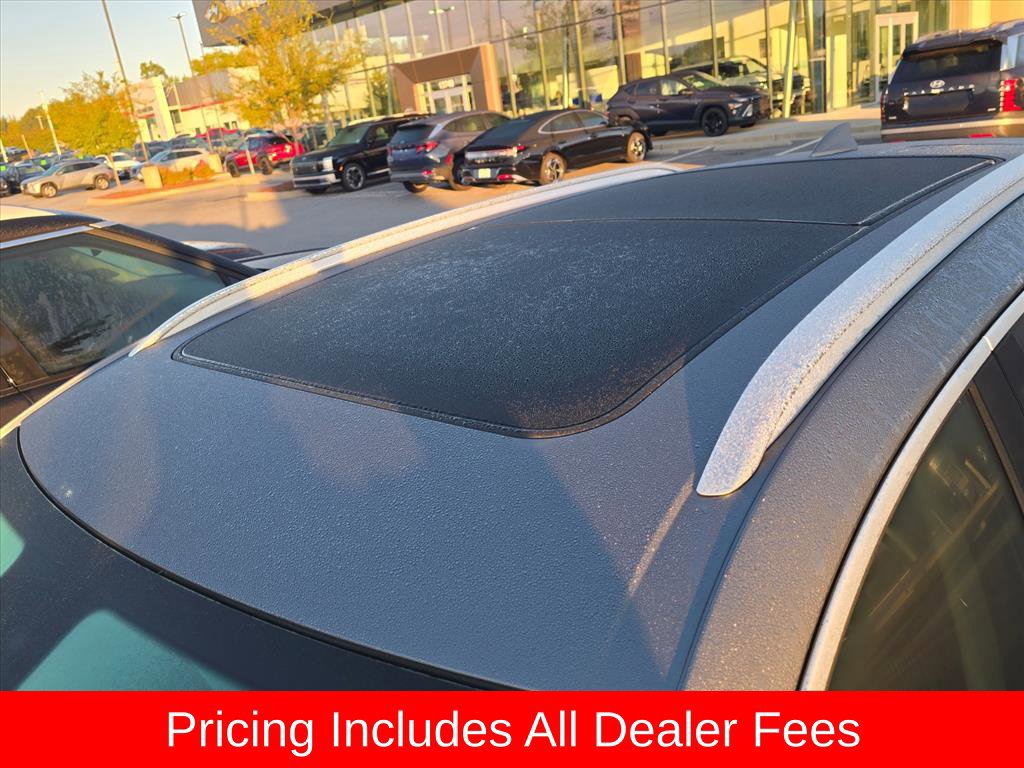 Used 2022 Buick Envision Avenir w/ Premium Seat Package FWD image 4