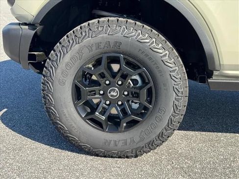 New 2026 Ford Bronco Badlands AWD/4WD image 9