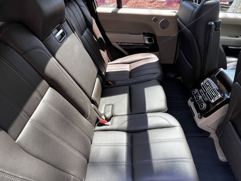 Used 2016 Land Rover Range Rover HSE image 40