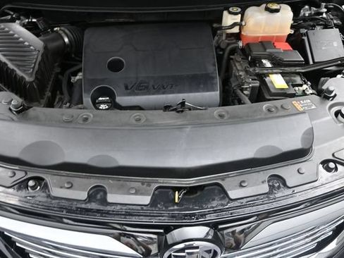 Used 2022 Buick Enclave Essence w/ Experience Buick Package FWD image 36