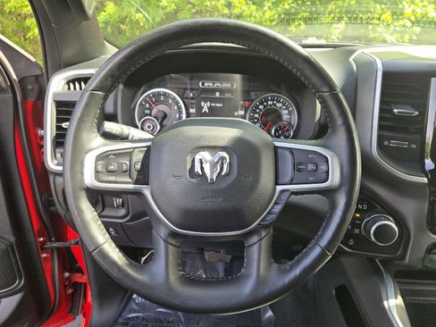 Used 2021 RAM 1500 Big Horn AWD/4WD image 16