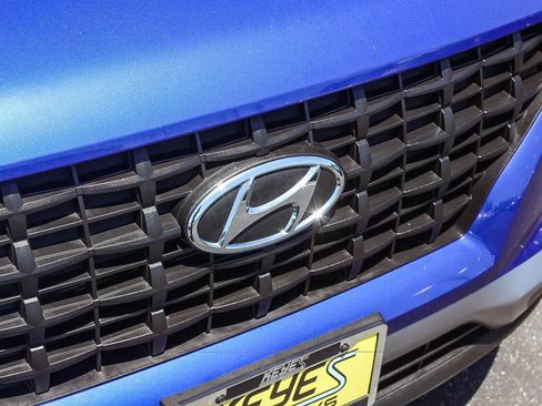 Certified 2024 Hyundai Venue SE FWD image 14