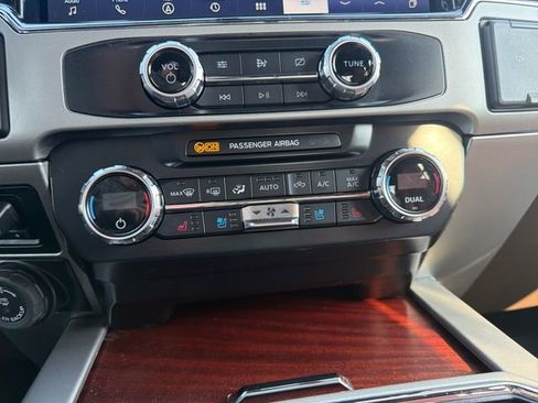 Used 2022 Ford F350 King Ranch w/ King Ranch Ultimate Package AWD/4WD image 37