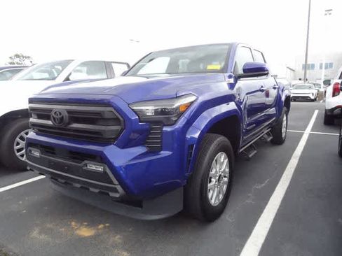 Used 2024 Toyota Tacoma SR5 AWD/4WD image 1