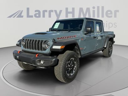 Used 2025 Jeep Gladiator Mojave w/ Convenience Group