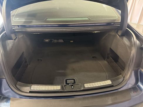 Used 2017 Lincoln Continental Select image 11