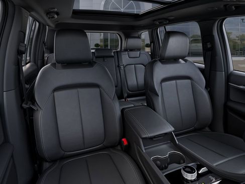 New 2026 Jeep Grand Cherokee Limited w/ Limited Altitude Package AWD/4WD image 17
