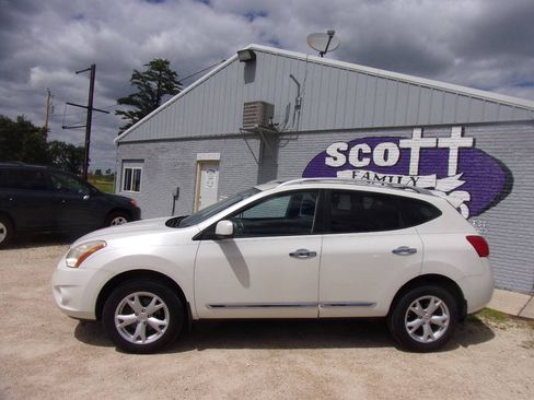 Used 2011 Nissan Rogue SV w/ Premium Pkg AWD/4WD image 1