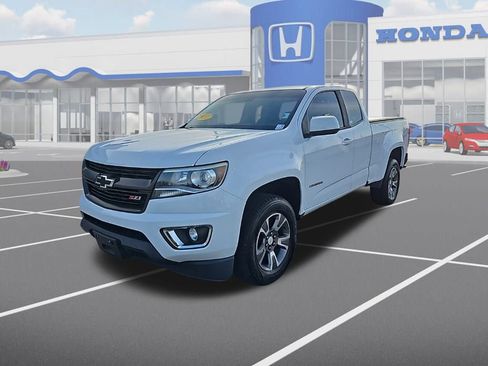 Used 2017 Chevrolet Colorado Z71 image 3