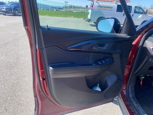 Used 2023 Chevrolet TrailBlazer RS w/ Convenience Package image 11