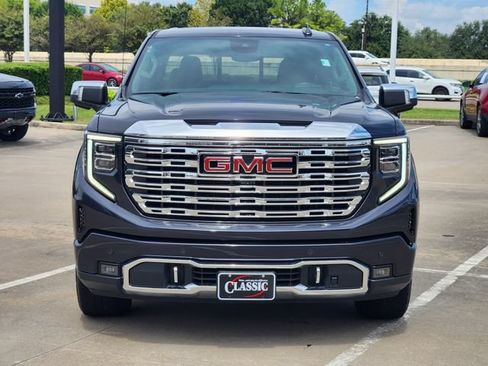 Used 2024 GMC Sierra 1500 Denali w/ Technology Package AWD/4WD image 2