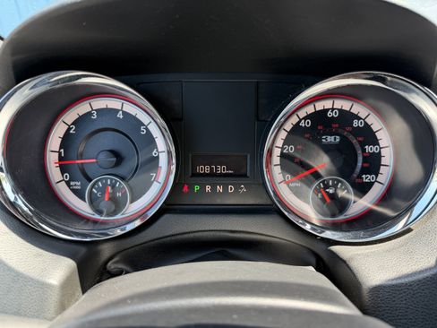 Used 2014 Dodge Grand Caravan SXT FWD image 26