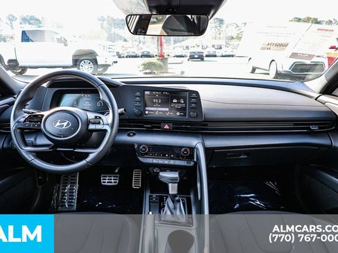 Used 2025 Hyundai Elantra Sport FWD image 28