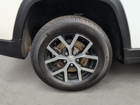 Used 2024 Jeep Grand Cherokee L Laredo w/ Luxury Tech Group I image 10