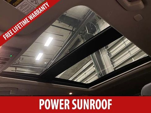 Used 2022 Nissan Rogue SV w/ SV Premium Package AWD/4WD image 17