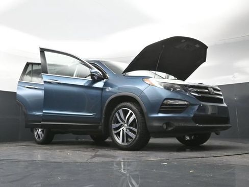 Used 2017 Honda Pilot Touring image 44