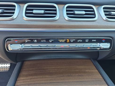 New 2025 Mercedes-Benz GLS 450 4MATIC image 21