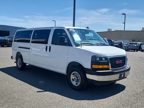 Used 2025 GMC Savana 3500 LT w/ LT Preferred Equipment Group RWD image 1